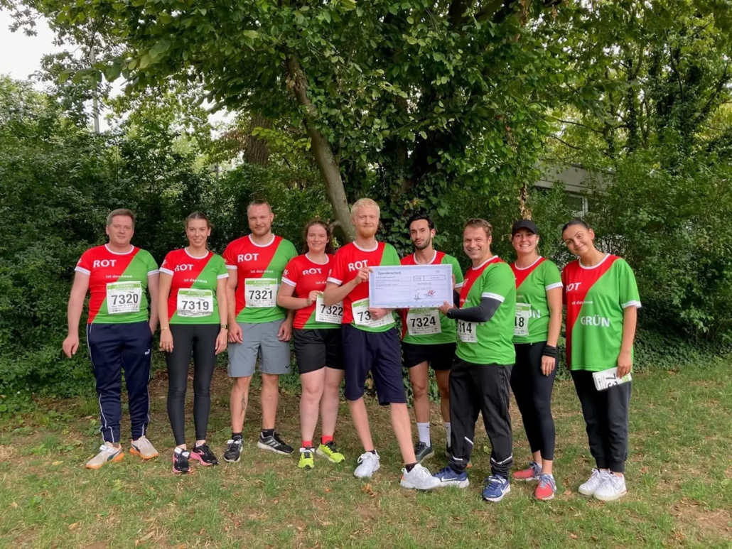 Das Waldenburger Laufteam bei der Scheckübergabe